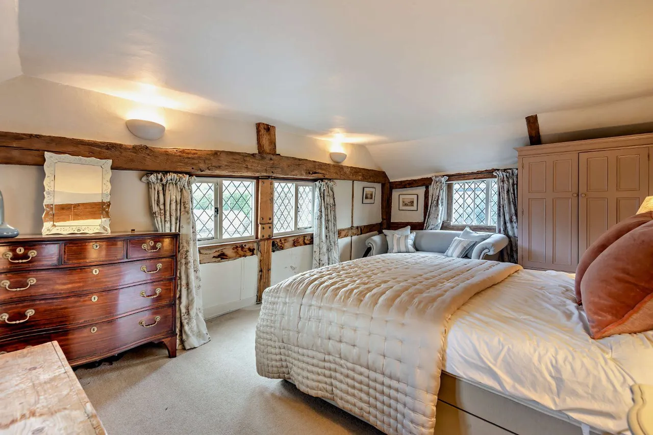 Tanyard Lane, Staplefield, Haywards Heath, West Sussex, RH17 6HH, photo 12