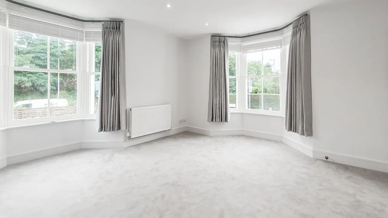 Raynham House 65a Ware Road, Hertford, Hertfordshire SG13 7ED, photo 6