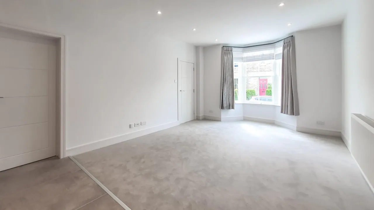 Raynham House 65a Ware Road, Hertford, Hertfordshire SG13 7ED, photo 4
