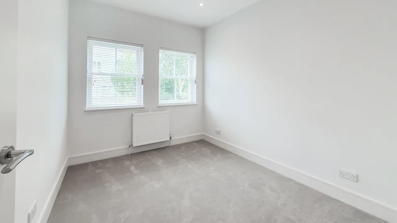 Raynham House 65a Ware Road, Hertford, Hertfordshire SG13 7ED, photo 8