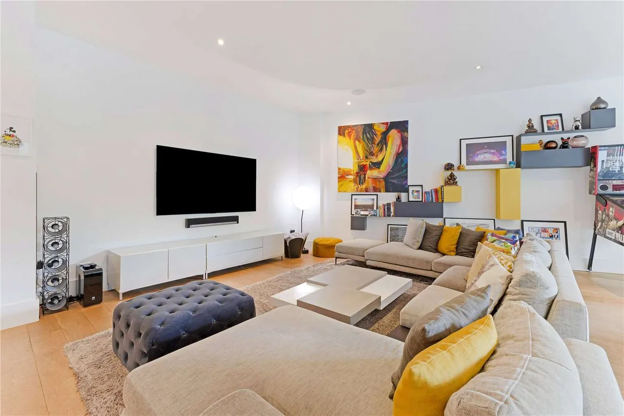 Osiers Road, Putney, London, SW18 1NL, photo 3
