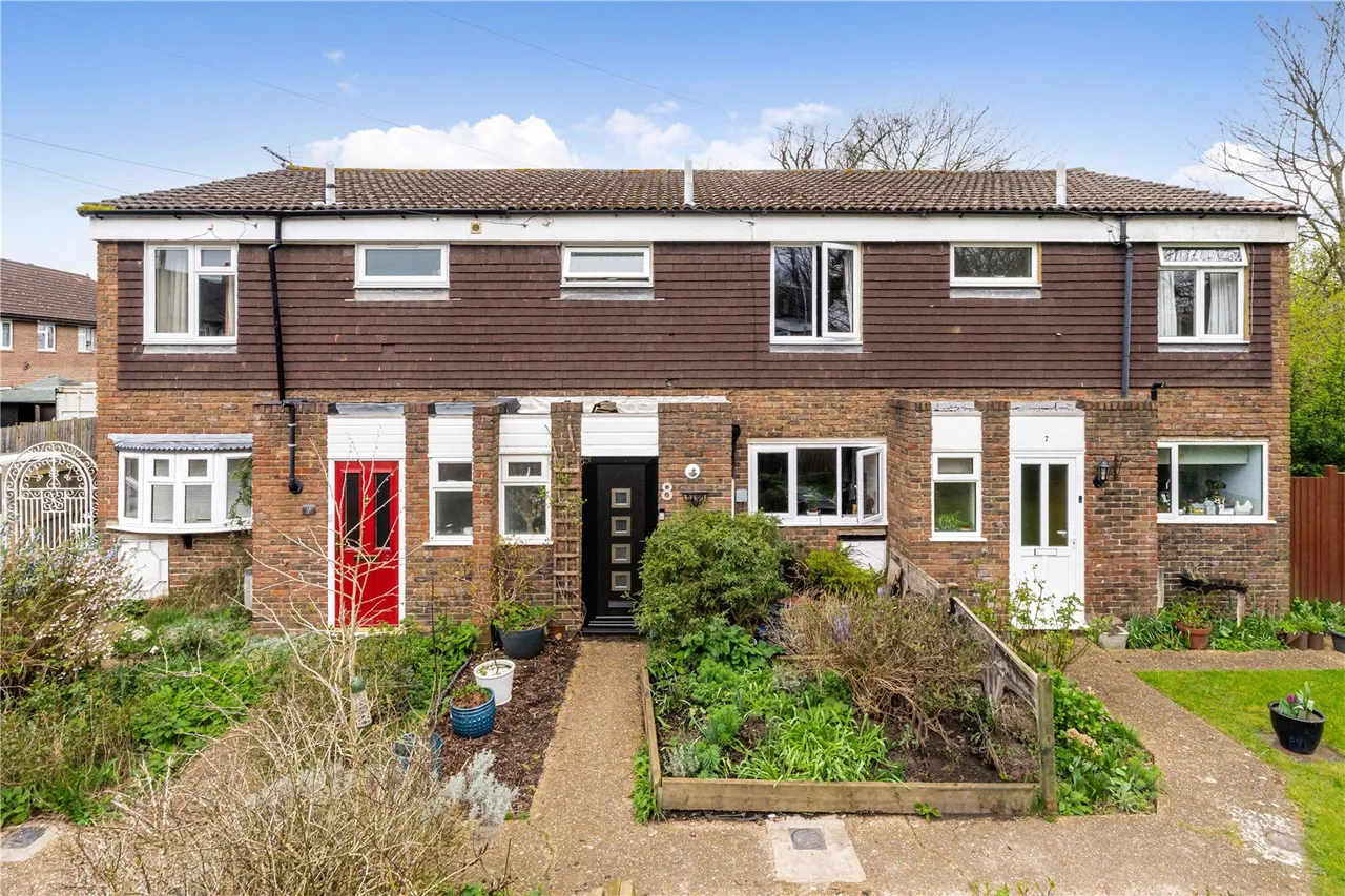 3 bed house for sale — Cavendish Close, Sunbury, TW16 7PT