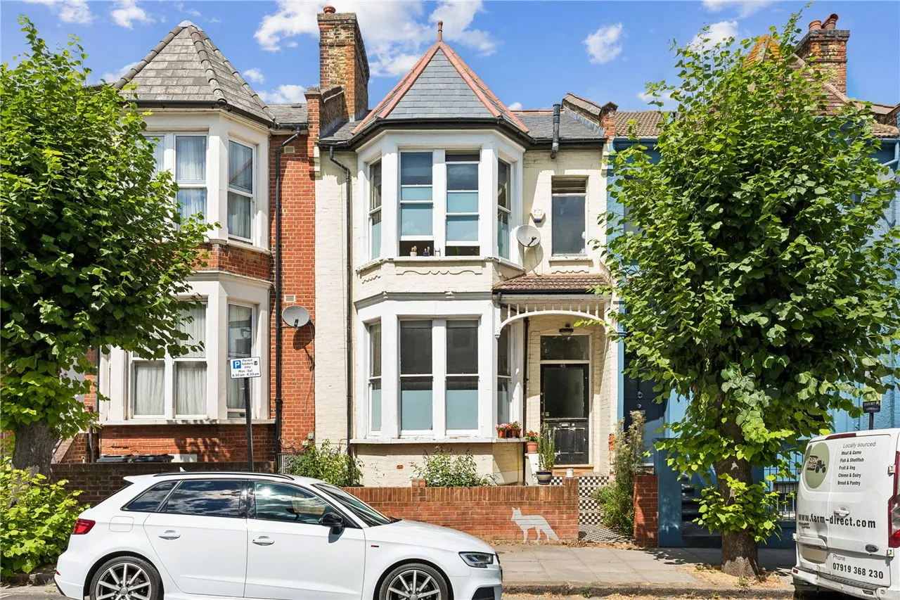 4 bed house for sale, Gunton Road, London, E5