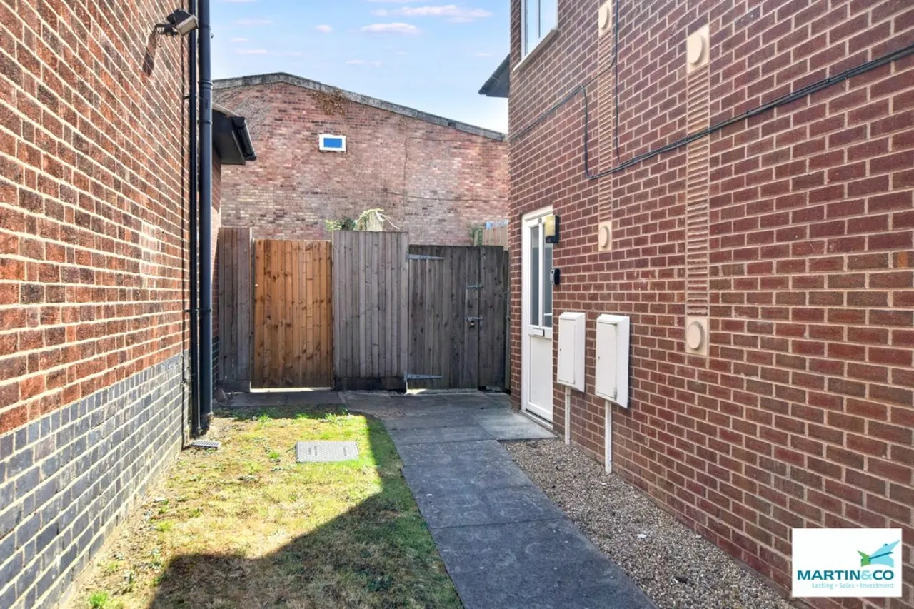Upper Bond Street, Hinckley, photo 4