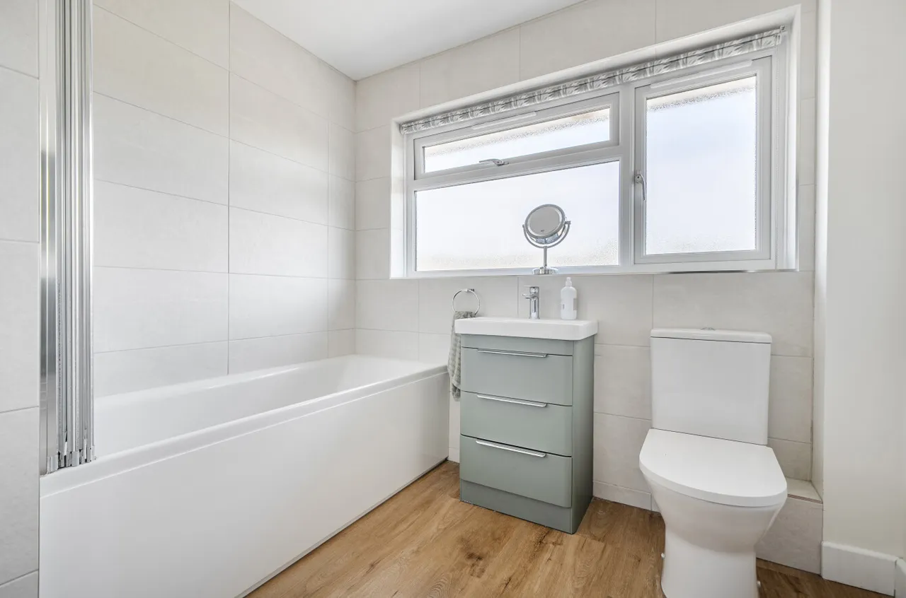 Jerrymoor Hill, Finchampstead, Wokingham, Berkshire, RG40 4UG, photo 8