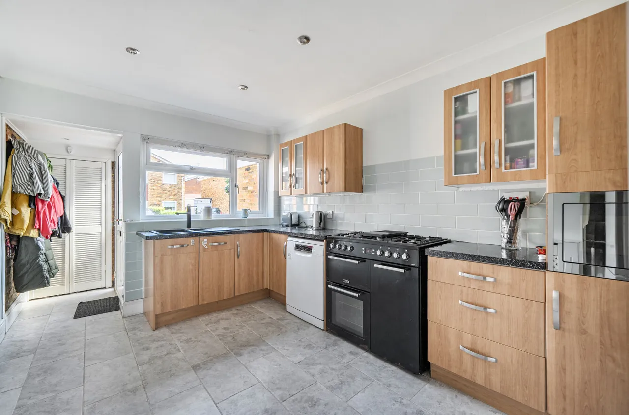 Jerrymoor Hill, Finchampstead, Wokingham, Berkshire, RG40 4UG, photo 10