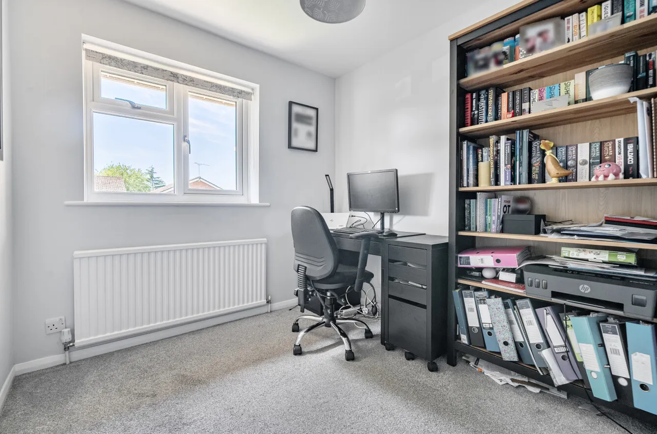 Jerrymoor Hill, Finchampstead, Wokingham, Berkshire, RG40 4UG, photo 14