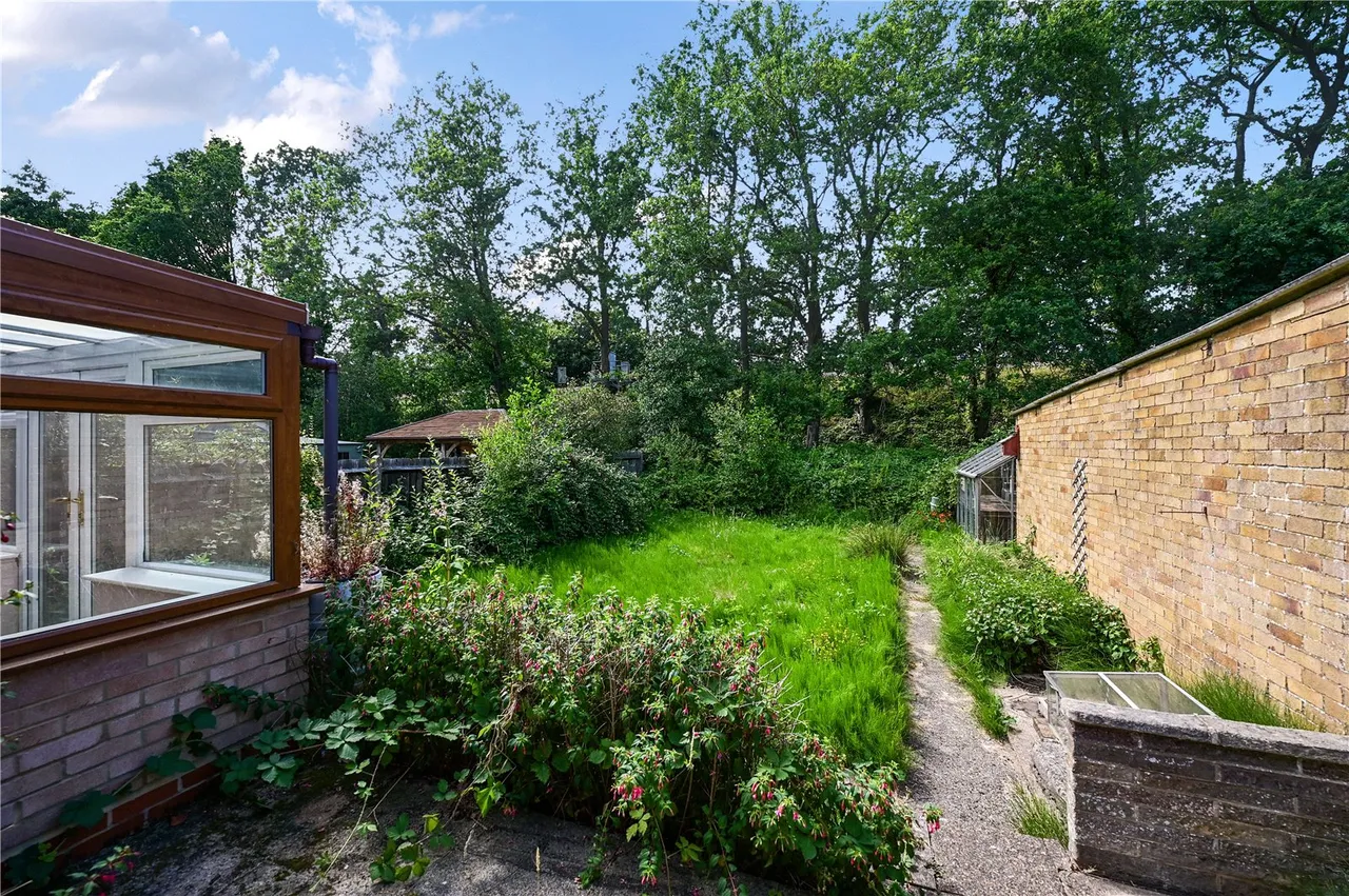 Wentworth Crescent, Ash Vale, Guildford, Surrey, GU12 5LQ, photo 10