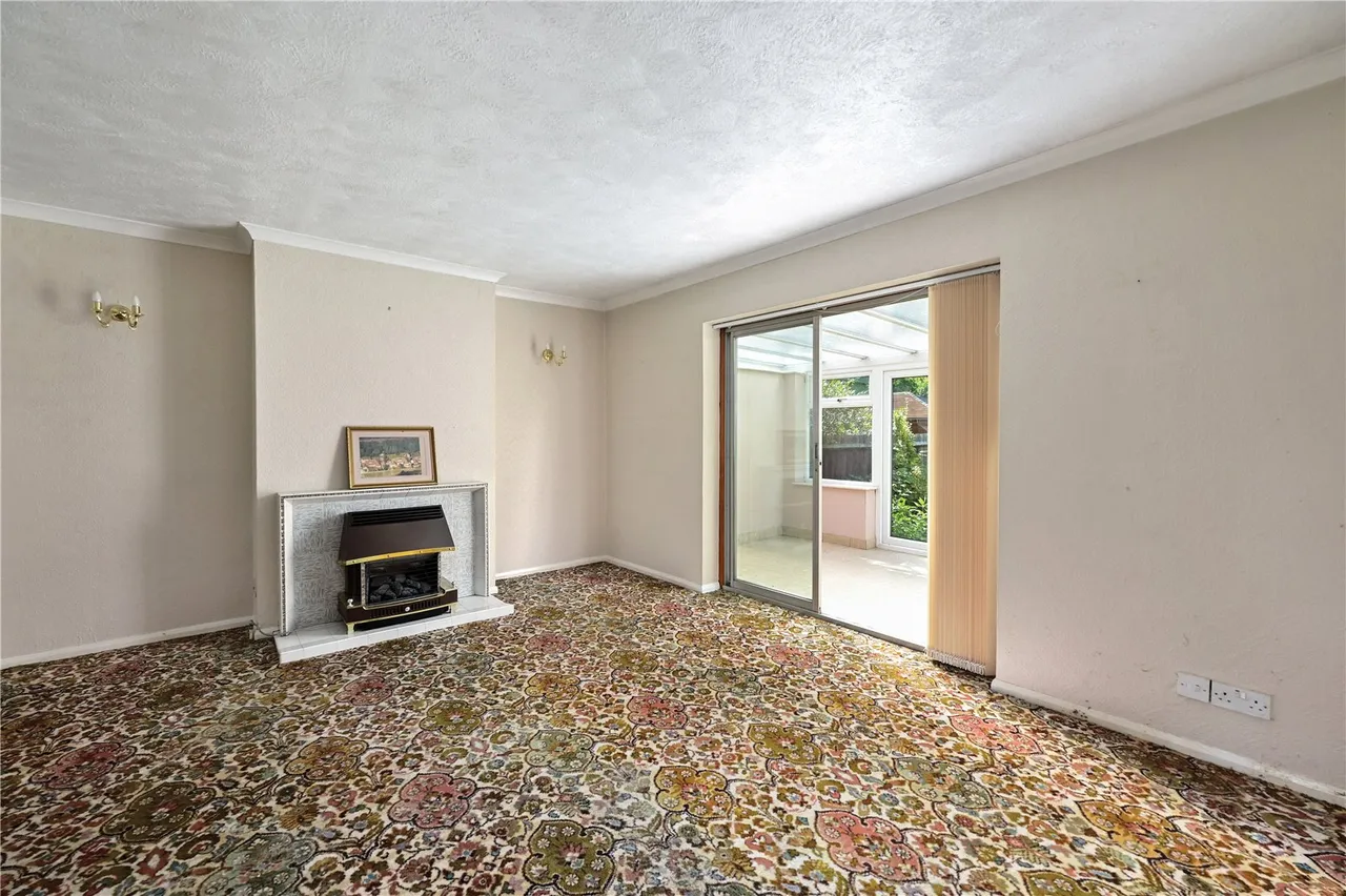 Wentworth Crescent, Ash Vale, Guildford, Surrey, GU12 5LQ, photo 4