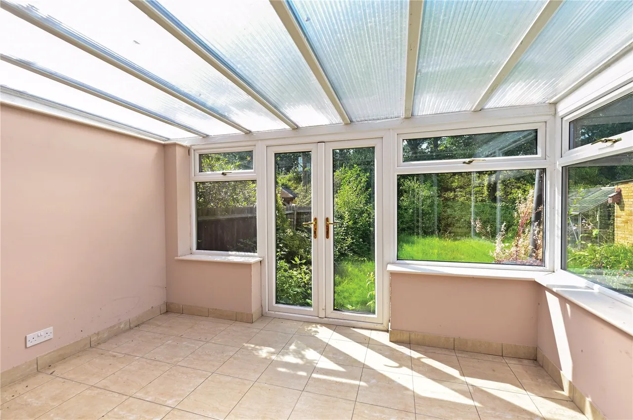 Wentworth Crescent, Ash Vale, Guildford, Surrey, GU12 5LQ, photo 6