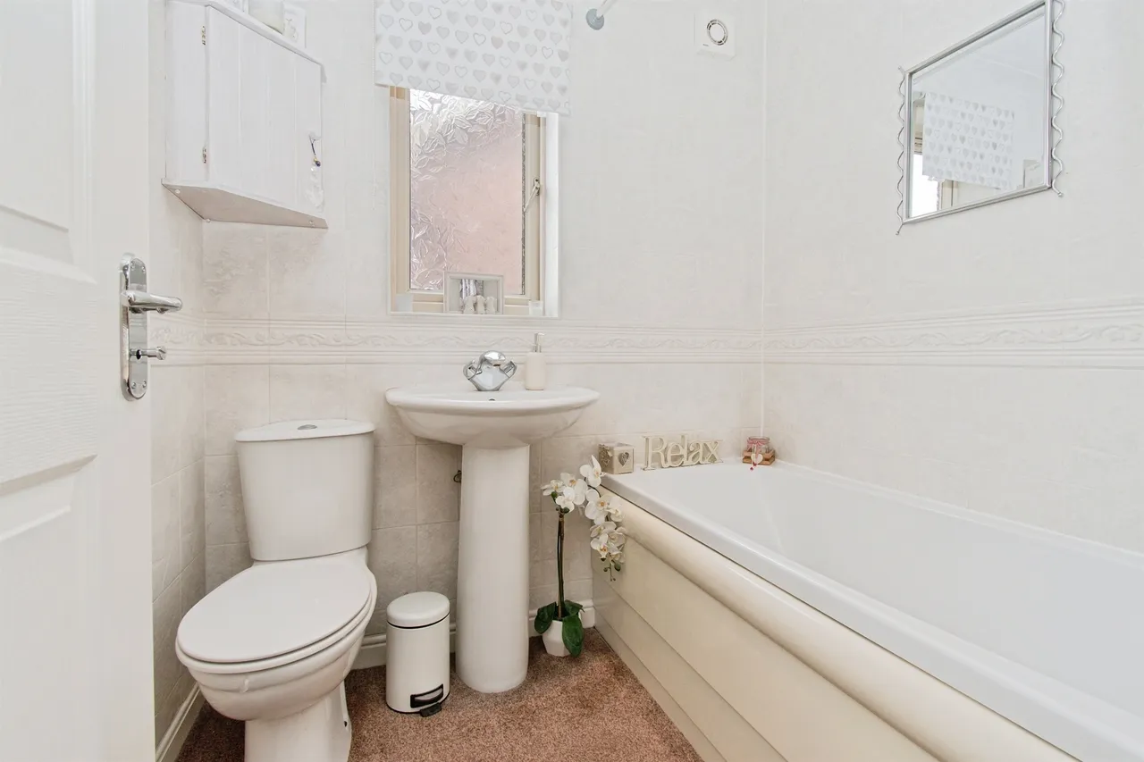 Carr Beck Drive, CASTLEFORD, photo 11