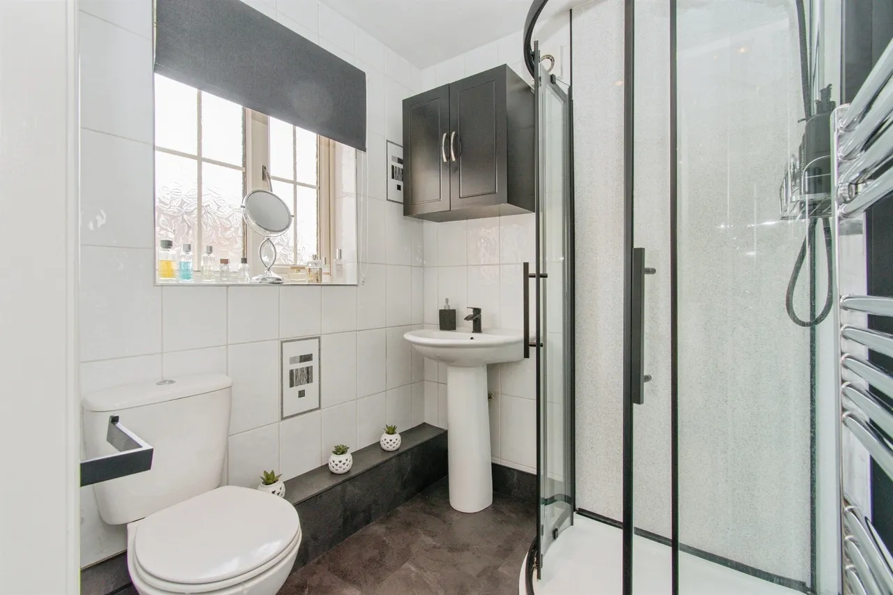 Carr Beck Drive, CASTLEFORD, photo 9