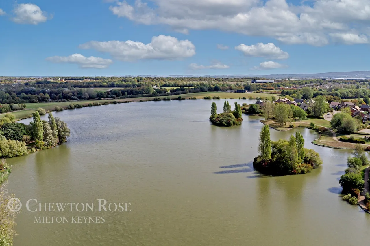 Allerford Court, Furzton, photo 46