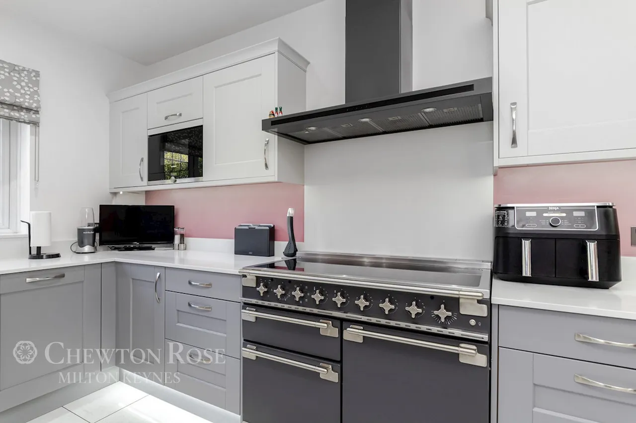 Allerford Court, Furzton, photo 16
