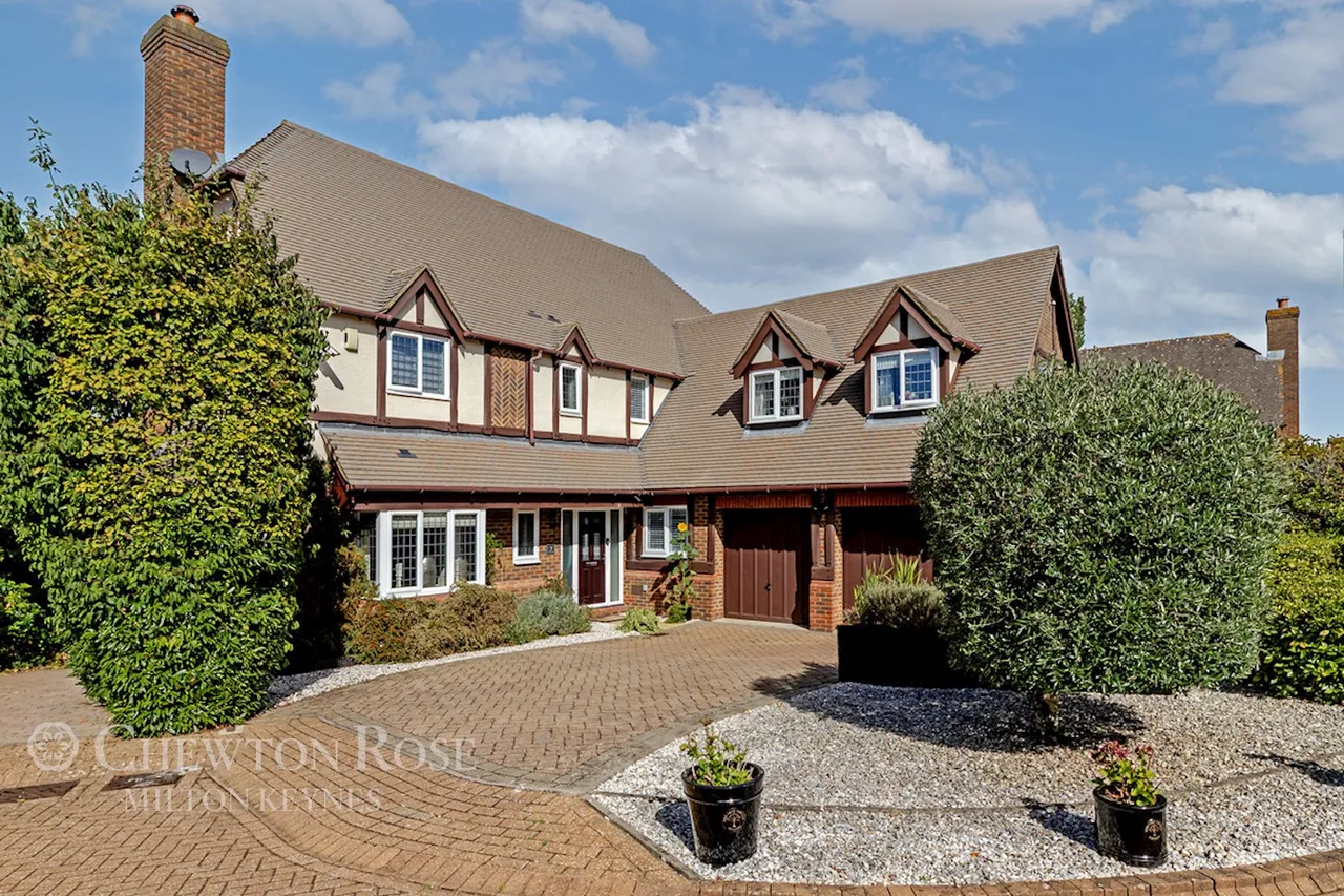 5 bed house for sale, Allerford Court, Furzton