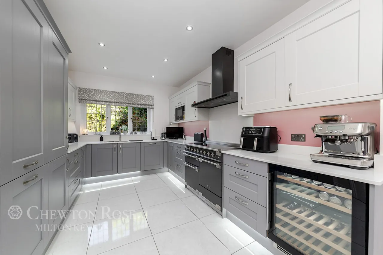 Allerford Court, Furzton, photo 15