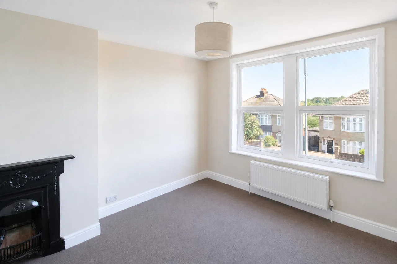 Devizes Road, Salisbury, SP2, photo 20