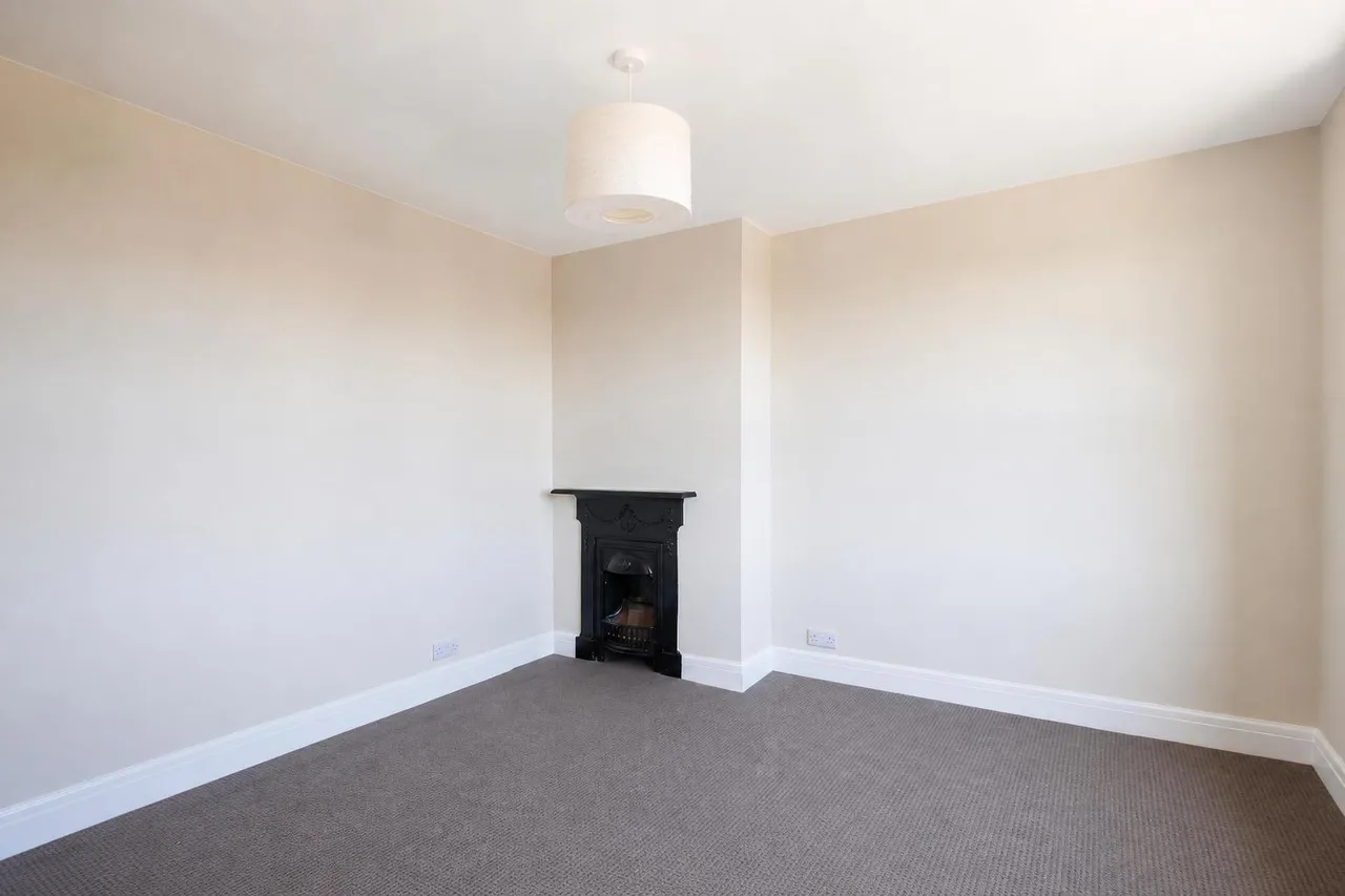Devizes Road, Salisbury, SP2, photo 19