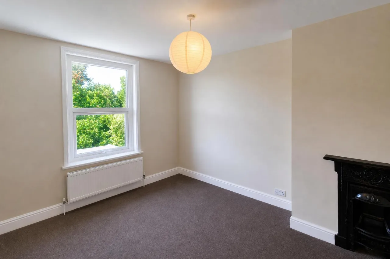Devizes Road, Salisbury, SP2, photo 23