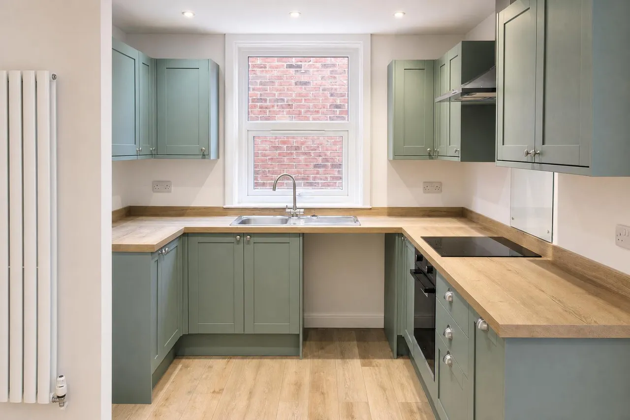 Devizes Road, Salisbury, SP2, photo 3