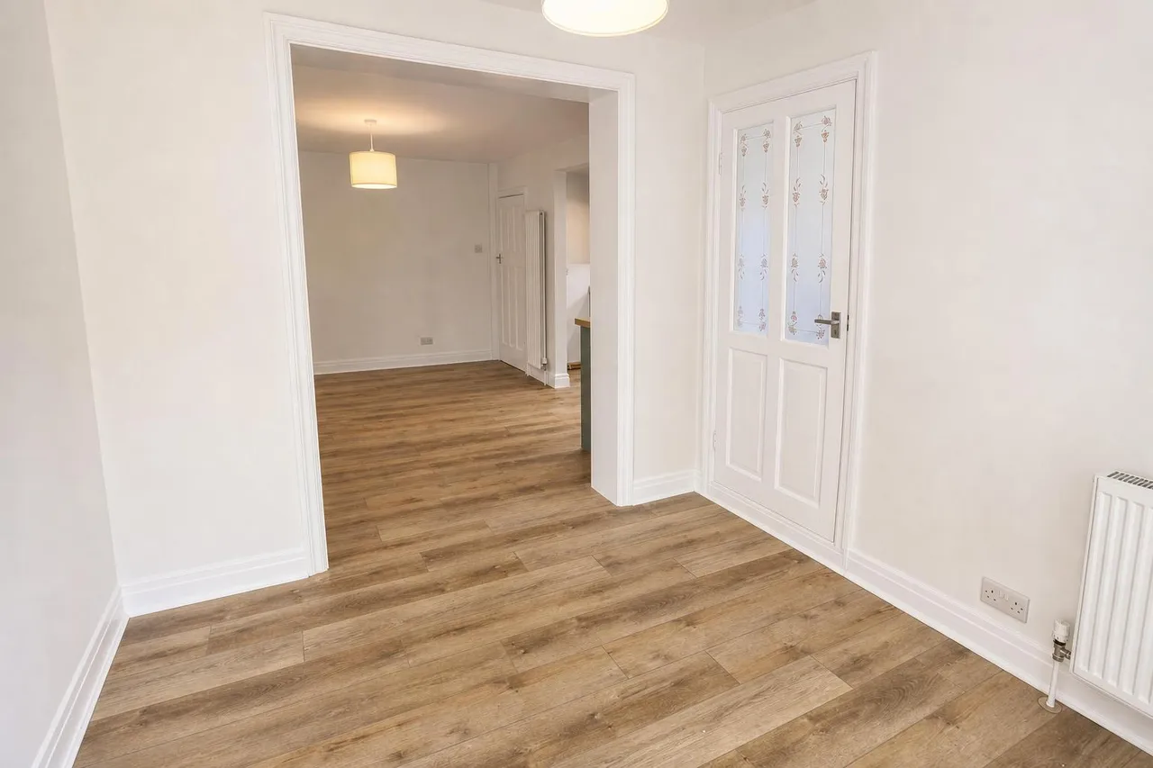 Devizes Road, Salisbury, SP2, photo 13