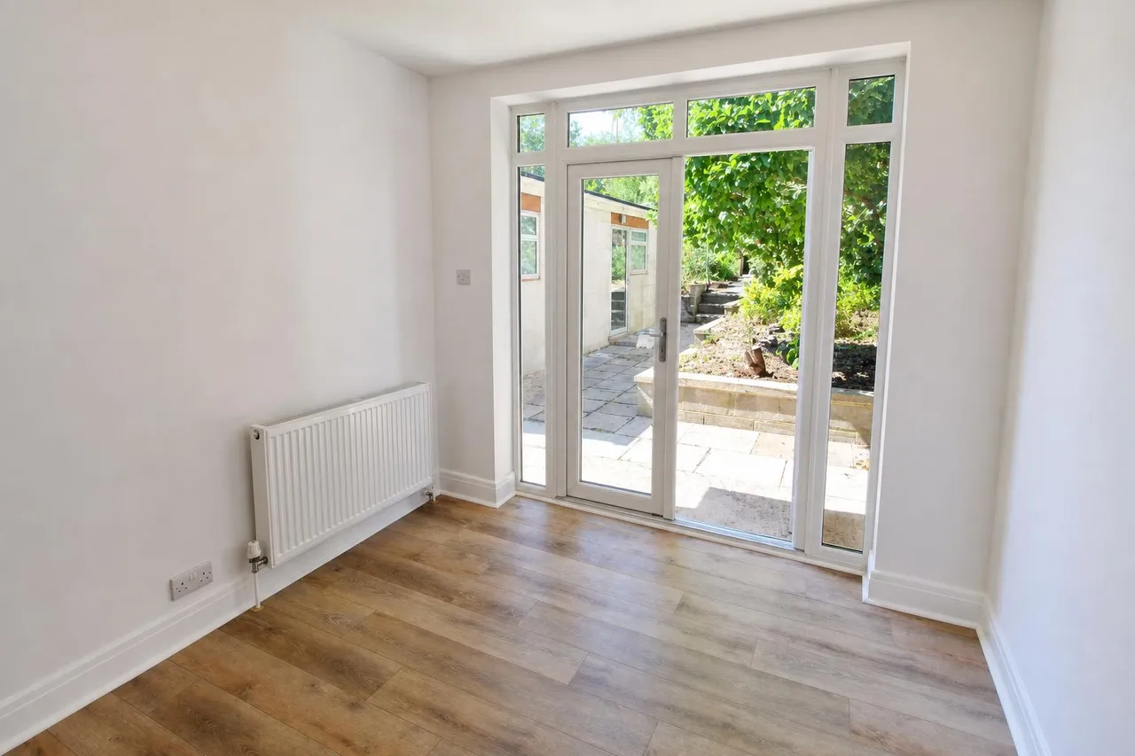 Devizes Road, Salisbury, SP2, photo 9