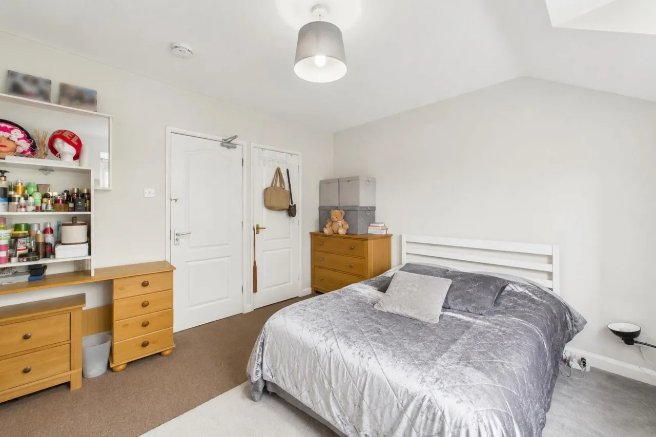 Berkeley Close, Southampton, photo 7