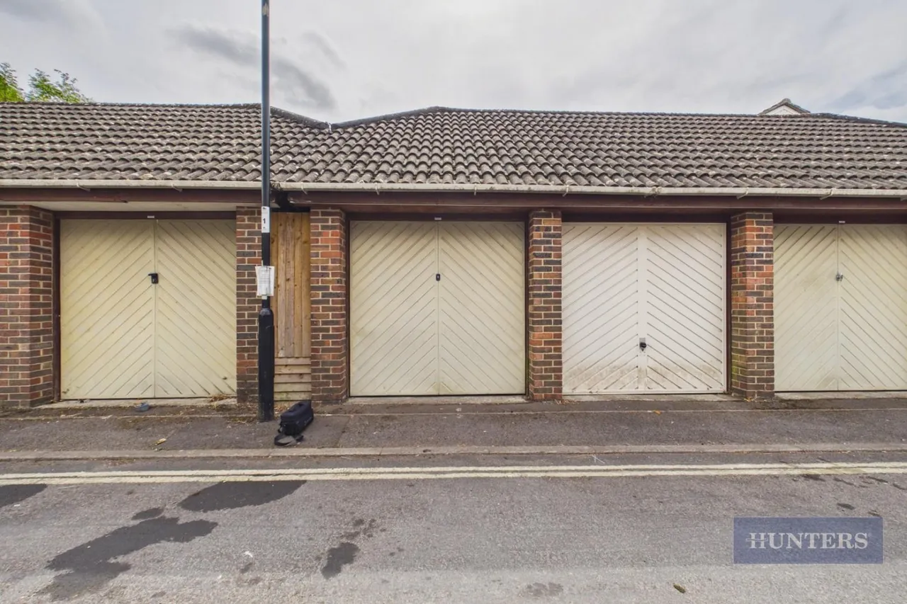 Berkeley Close, Southampton, photo 12