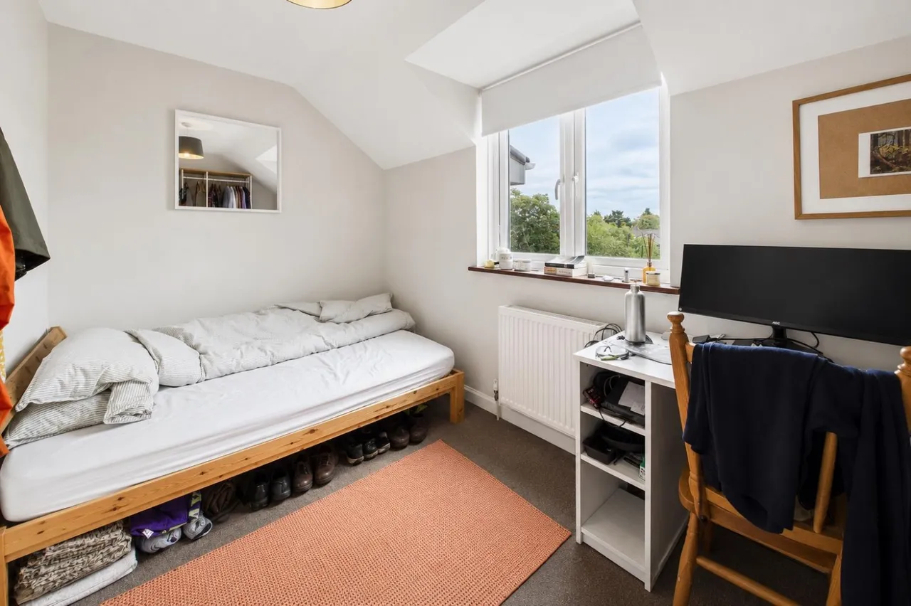 Berkeley Close, Southampton, photo 8