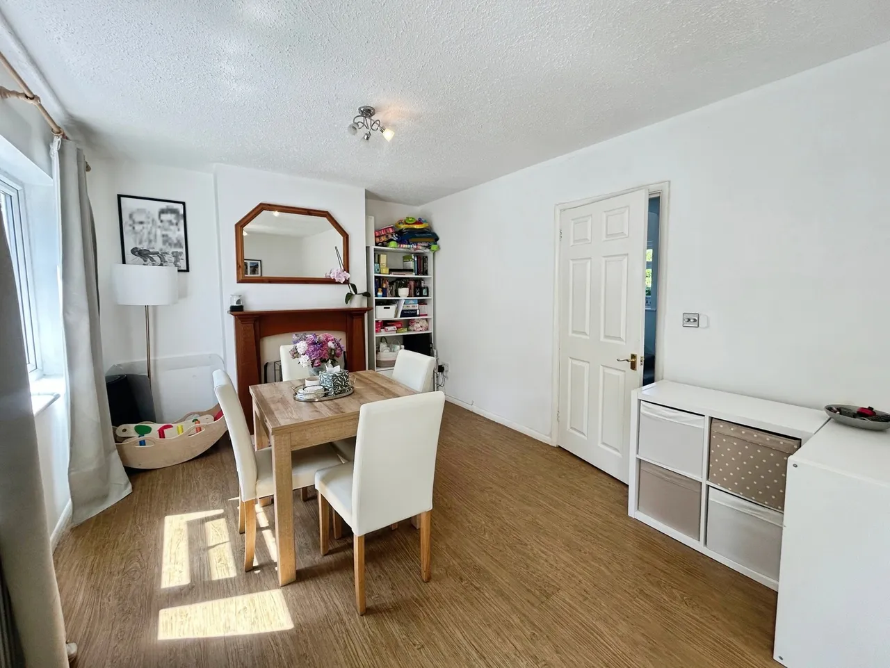 Hale Reeds, Farnham, Surrey, GU9 9BN, photo 10