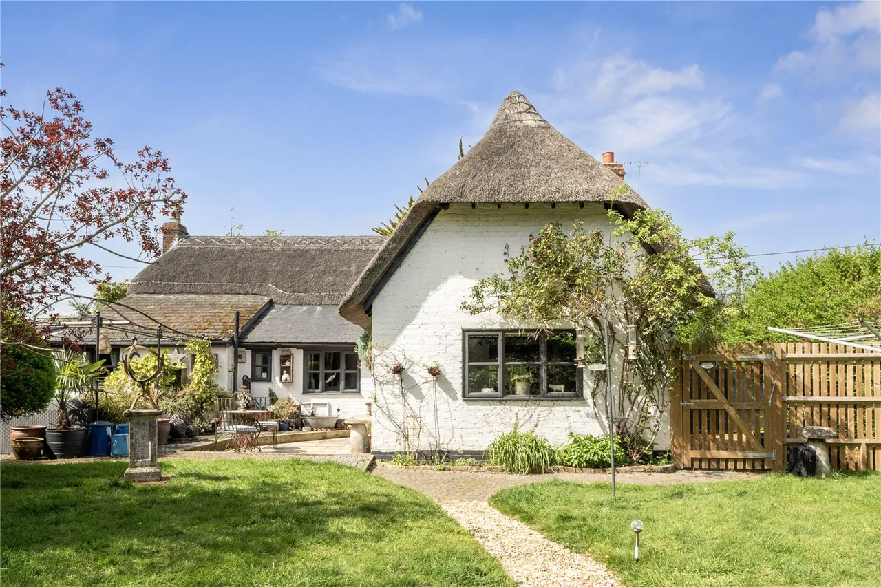 London Road, Hook, Hampshire, RG27 9LE, photo 16