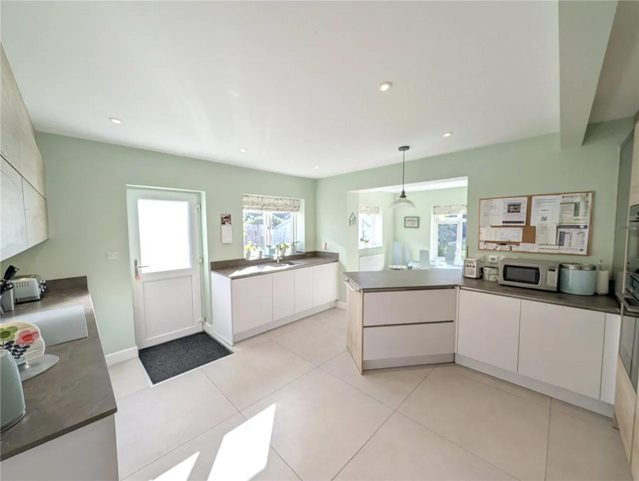 Rothesay Drive, Highcliffe, BH23, photo 5