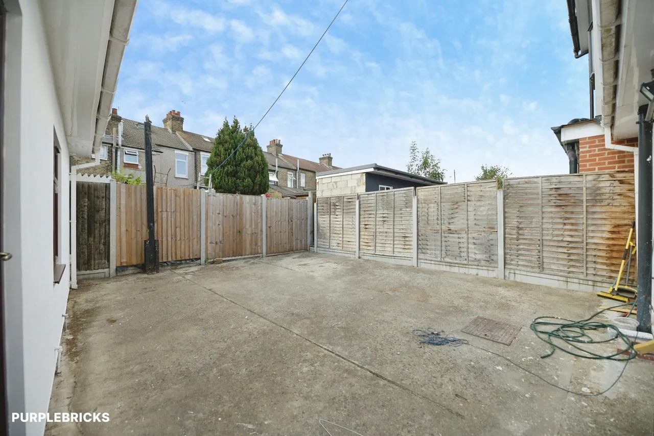 Coniston Avenue, Barking, IG11, photo 25