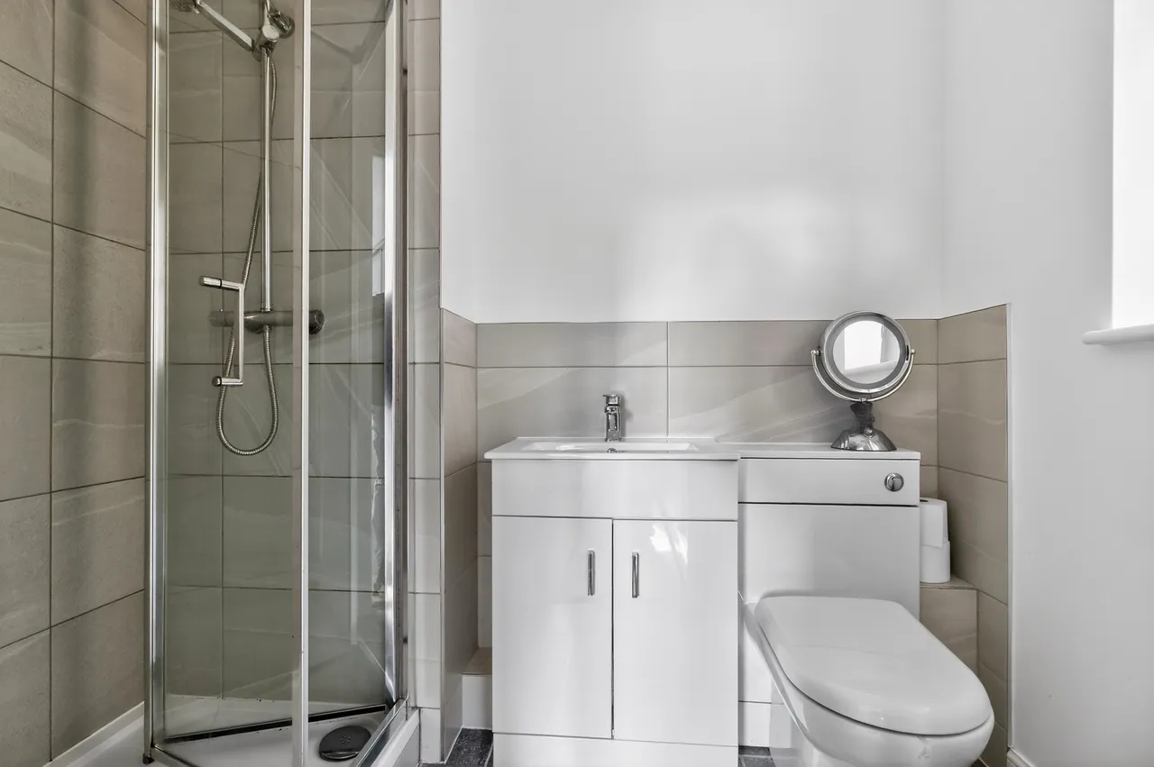 Turnberry Gardens, Wakefield, WF3, photo 13