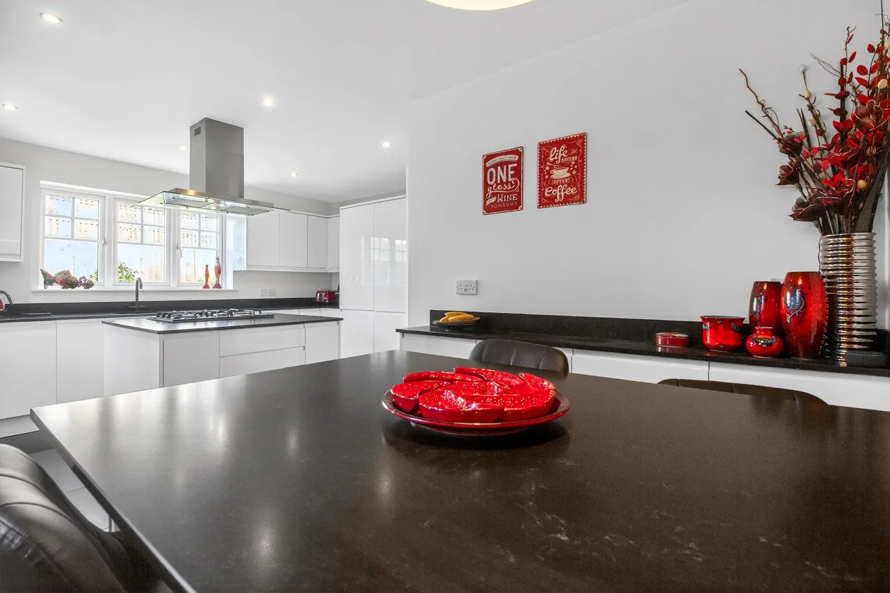 Turnberry Gardens, Wakefield, WF3, photo 5