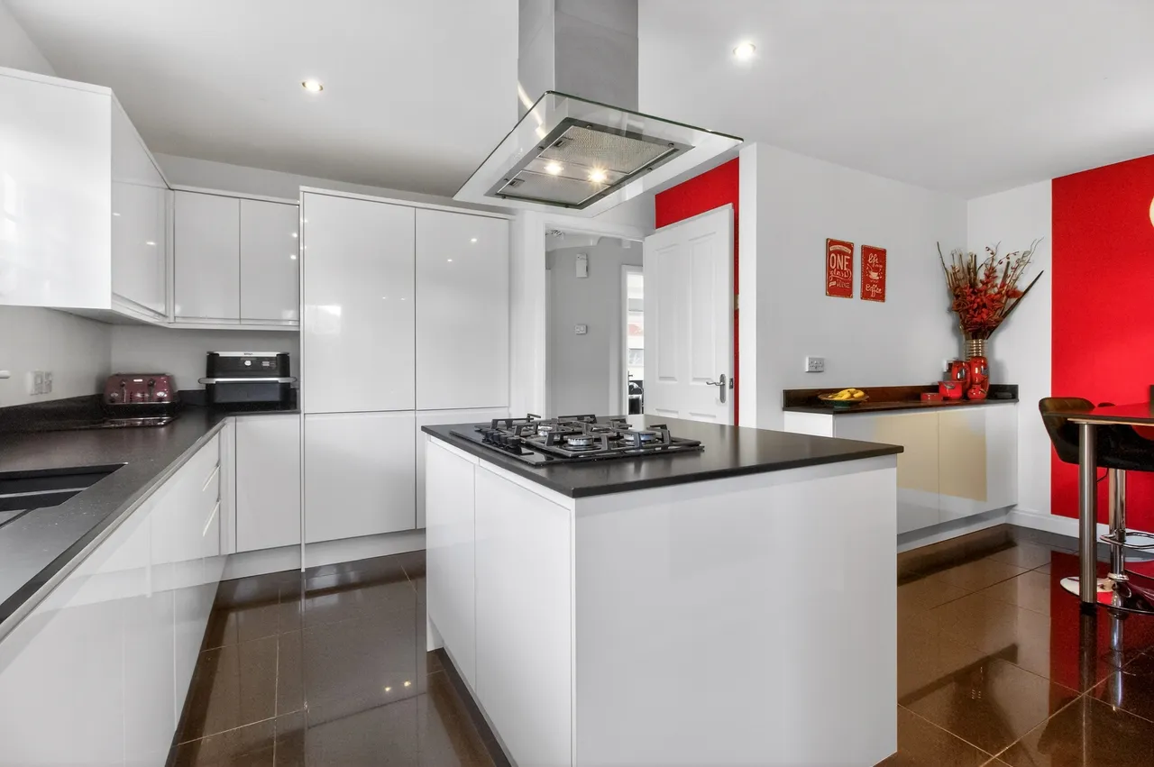 Turnberry Gardens, Wakefield, WF3, photo 4