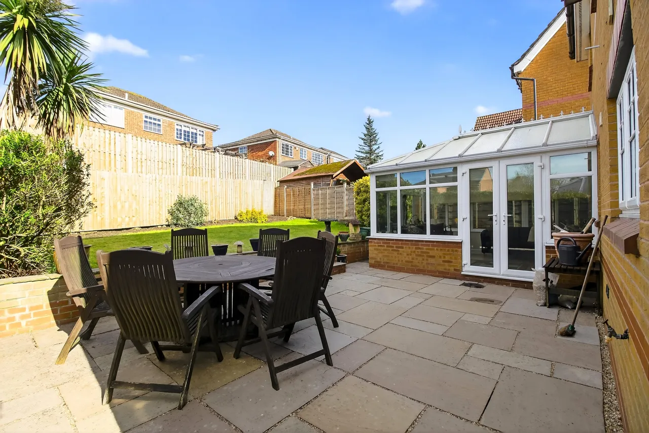 Turnberry Gardens, Wakefield, WF3, photo 18