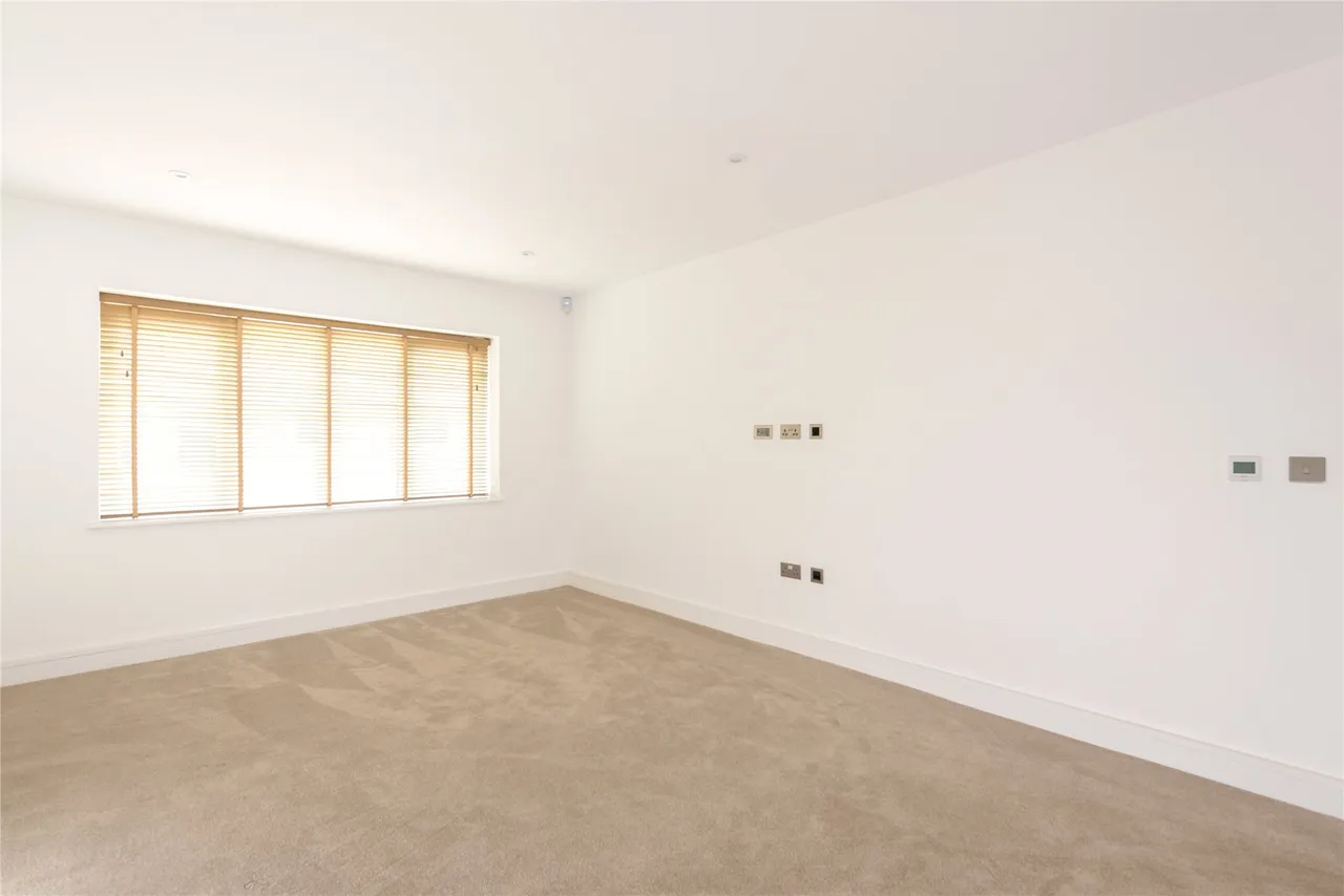 Shefford Road, Meppershall, SG17, photo 19