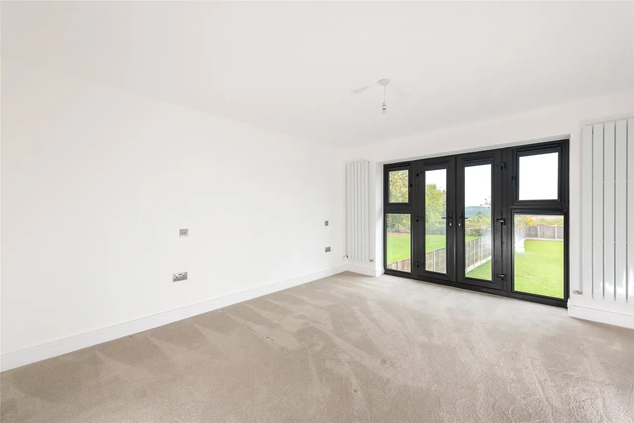 Shefford Road, Meppershall, SG17, photo 22