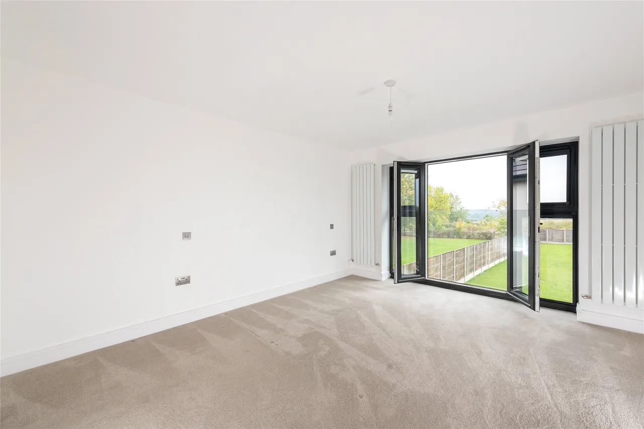 Shefford Road, Meppershall, SG17, photo 14