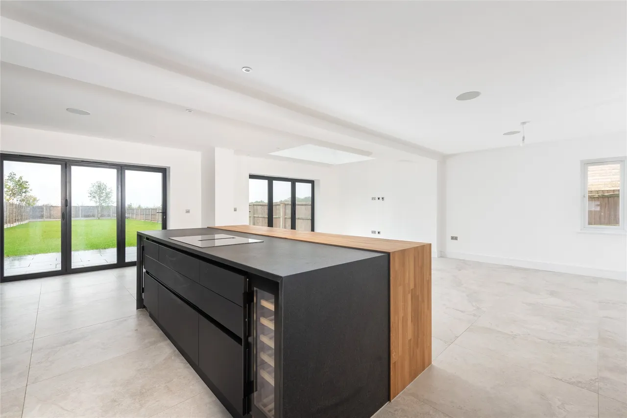 Shefford Road, Meppershall, SG17, photo 3