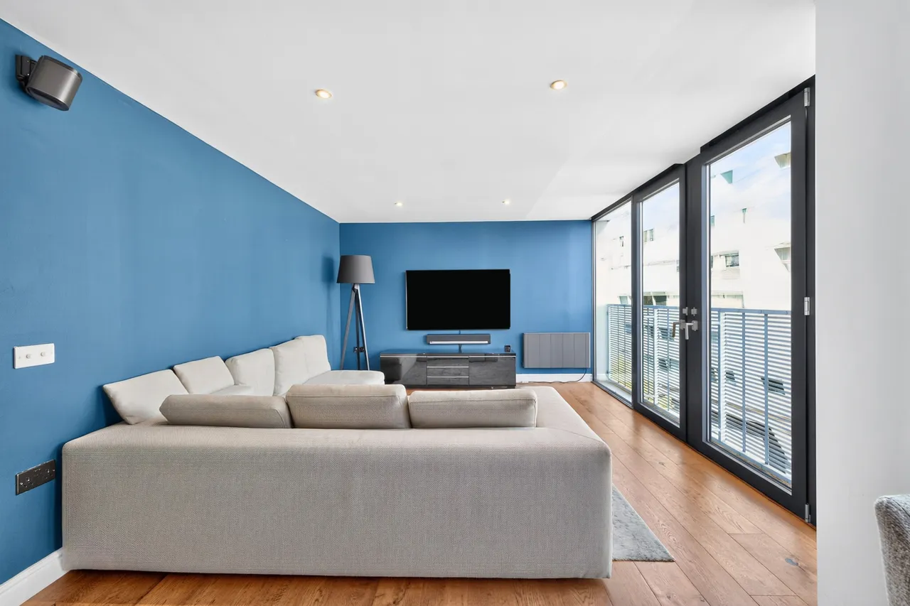 2 bed flat to rent, Battersea, London, SW11