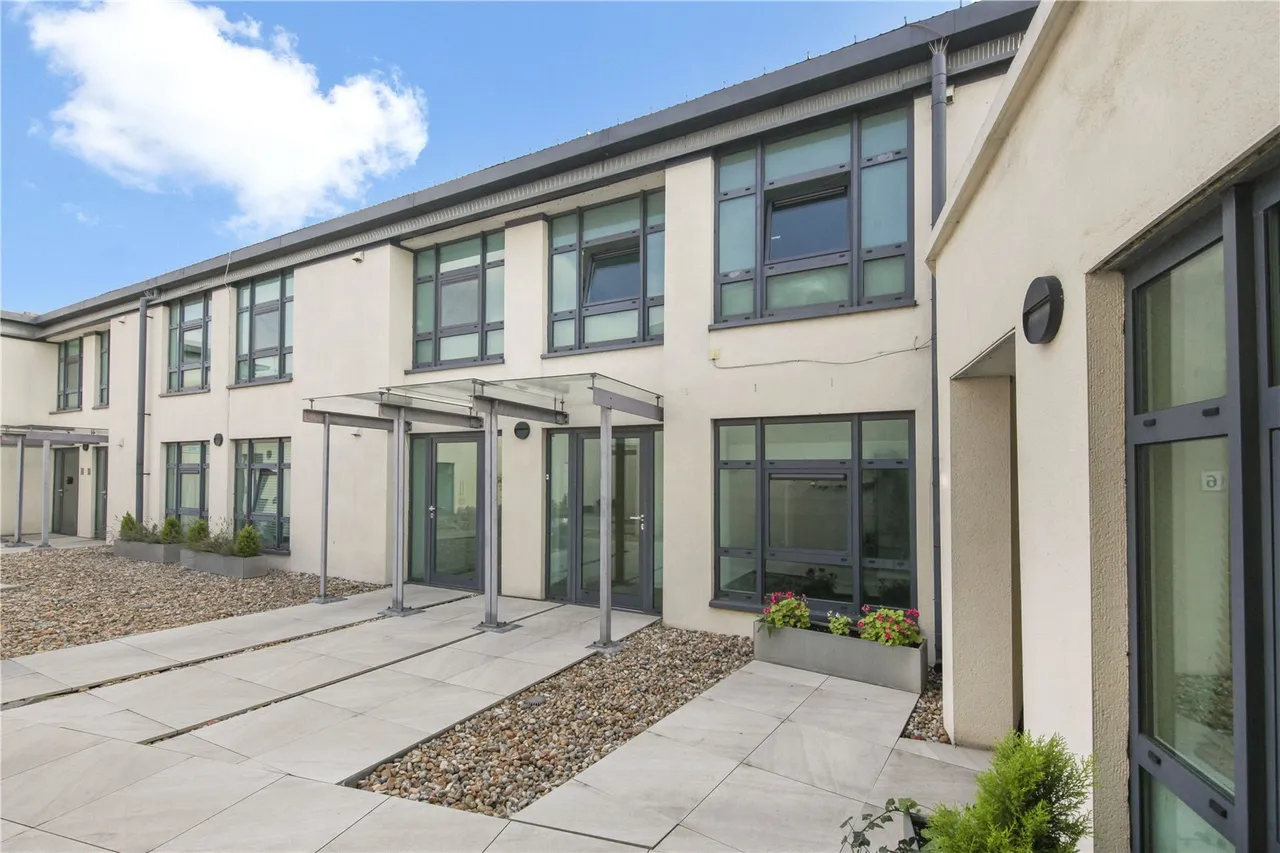 2 bed flat for sale, Welland Street, London, SE10