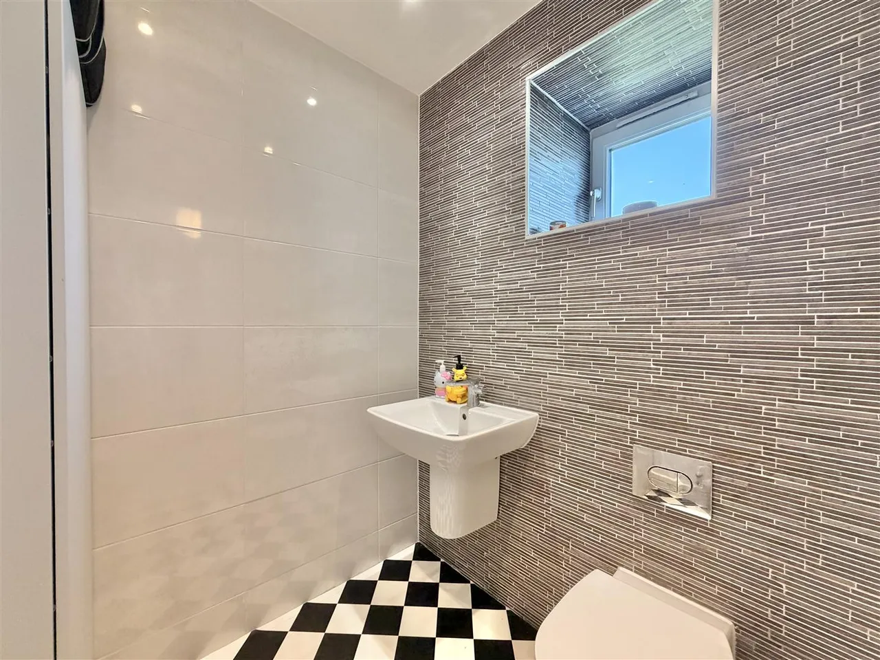 Castlehill Crescent, Ferniegair, Hamilton, ML3 7GN, photo 6