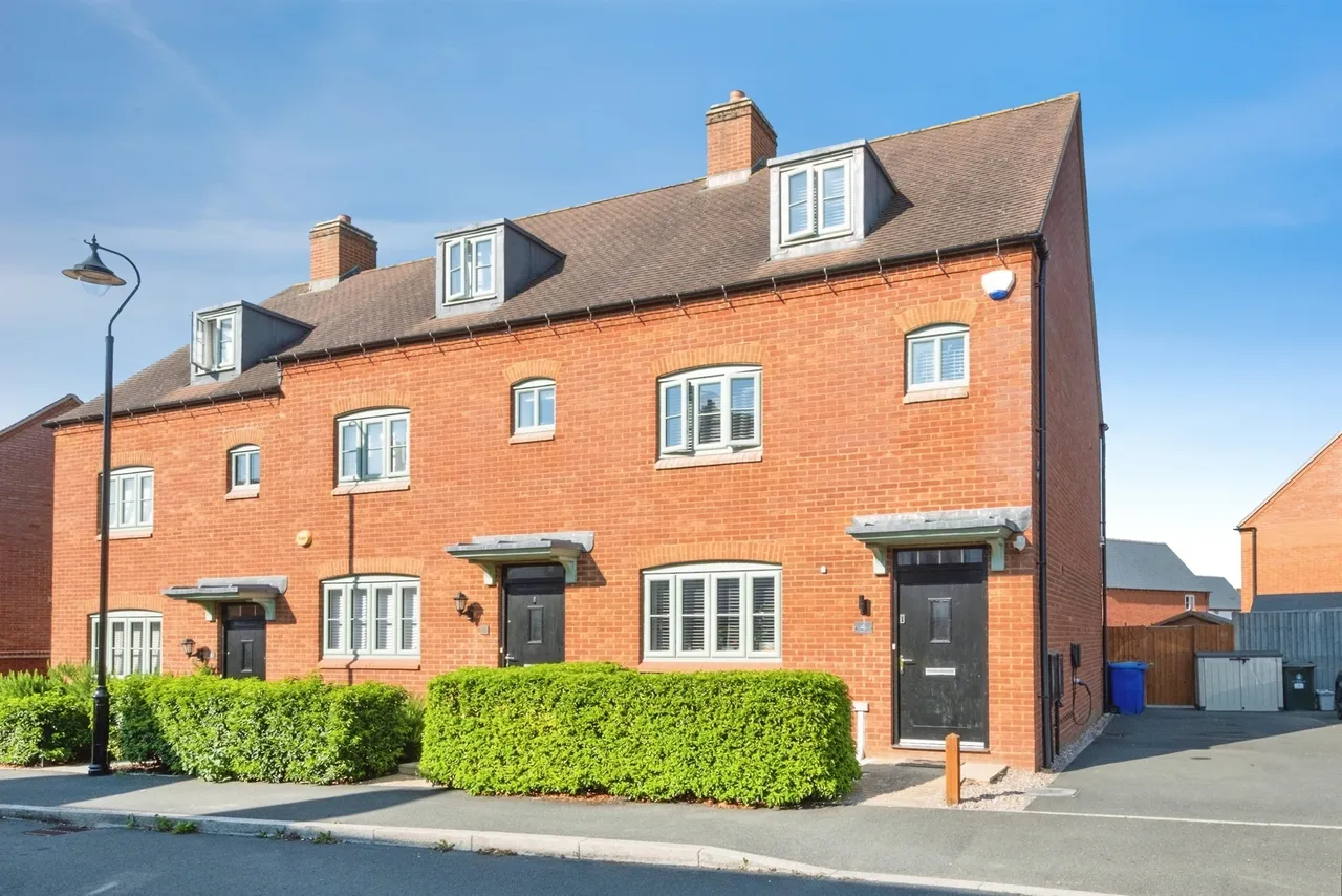 3 bed house for sale — Prometheus Lane, Brackley