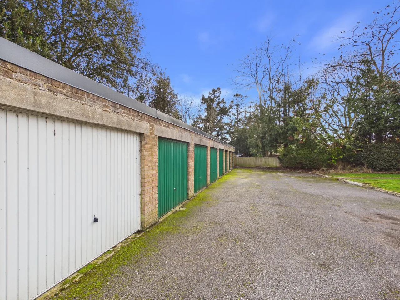 Fordbridge Road, Ashford, TW15, photo 12