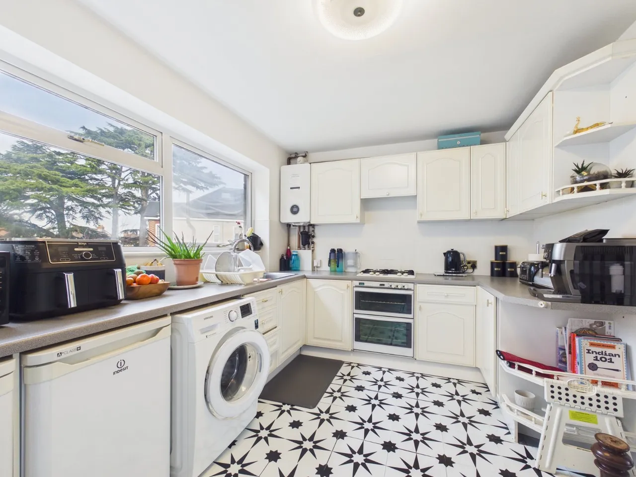Fordbridge Road, Ashford, TW15, photo 7