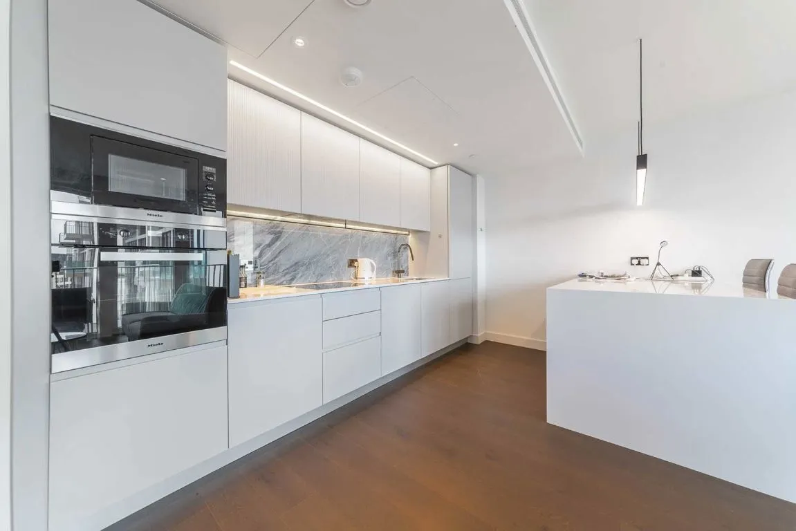 Fountain Park Way, White City, photo 2