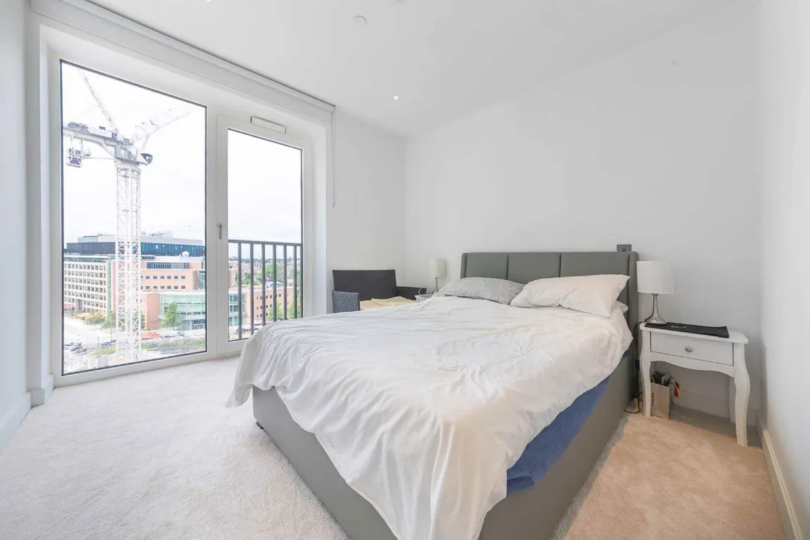 Fountain Park Way, White City, photo 5