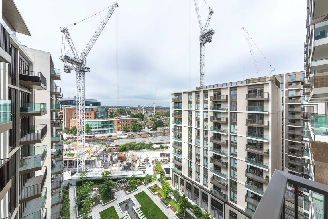 Fountain Park Way, White City, photo 4